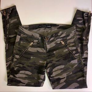 Army print skinny jeans